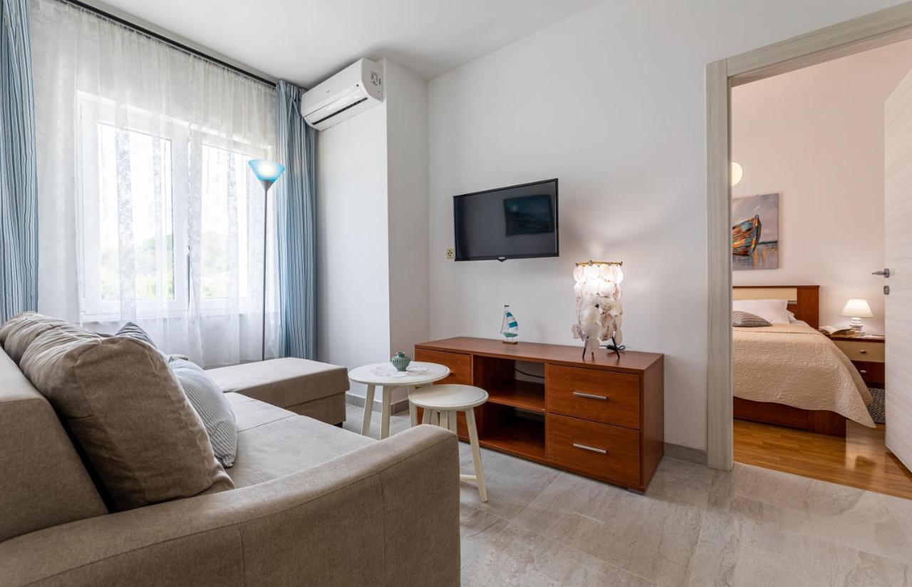 Apartments Maja And Sanja Башка Экстерьер фото