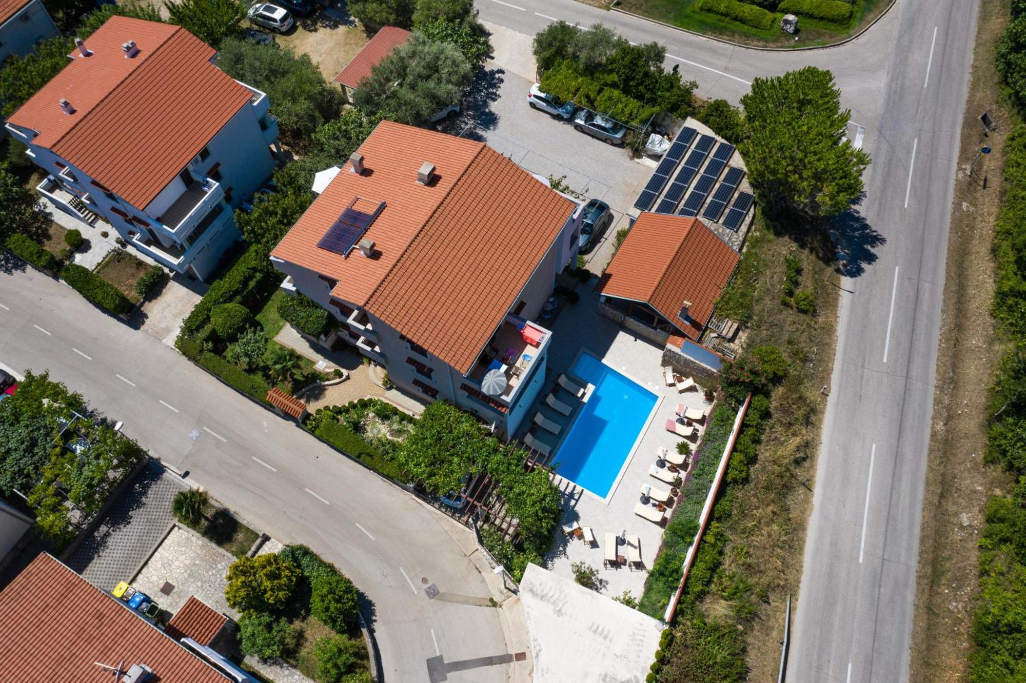 Apartments Maja And Sanja Башка Экстерьер фото